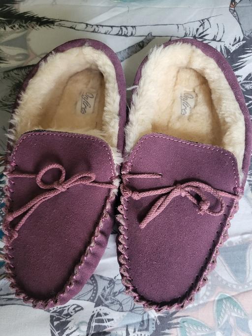 Buy & Sell Hoyland Barnsley - Photos for NEW PAIR OF LADIES SLIPPERS