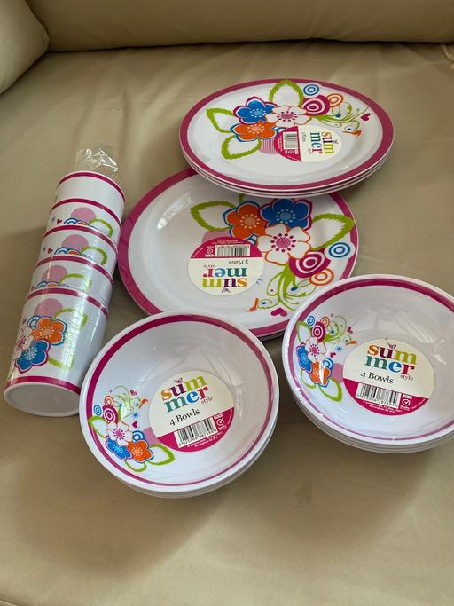 Buy & Sell Shepherd`s Bush West London - Photos for Summer Picinc plate set