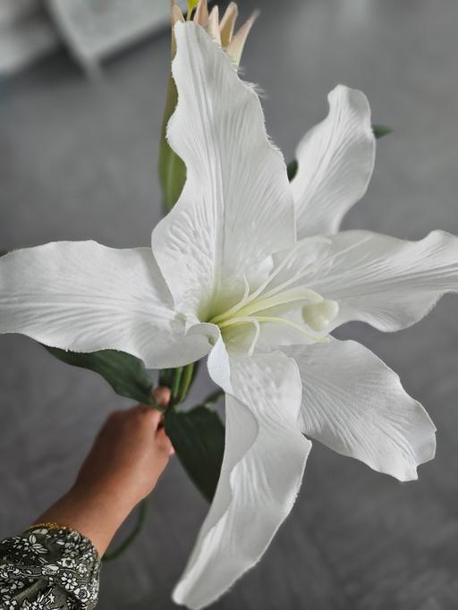 Buy & Sell Wapping East London - Photos for Artificial flowers
