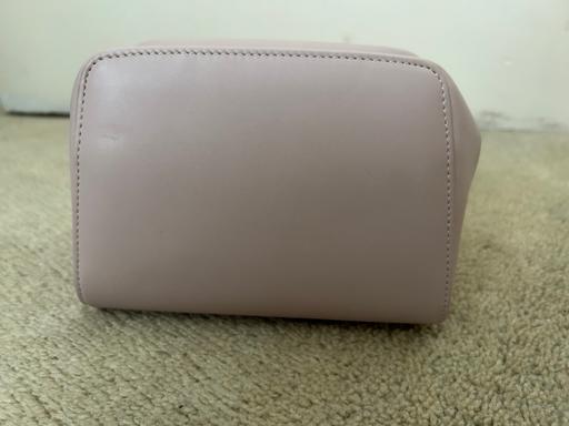 Buy & Sell Hemel Hempstead Dacorum - Photos for Molton Brown Pink leather Travel bag