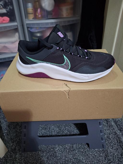 Buy & Sell Bedworth Nuneaton and Bedworth - Photos for WOMENS TRAINERS FOR SALE
