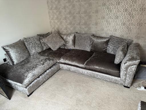 Buy & Sell Muxton Telford and Wrekin - Photos for Corner sofa and snuggle chair