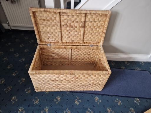 Buy & Sell Woodsetton Dudley - Photos for Large Water Hyacinth Natural Woven Storage Tr