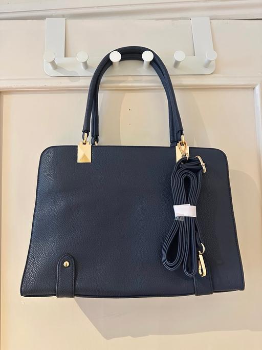 Buy & Sell Castelnau South West London - Photos for Navy Handbag