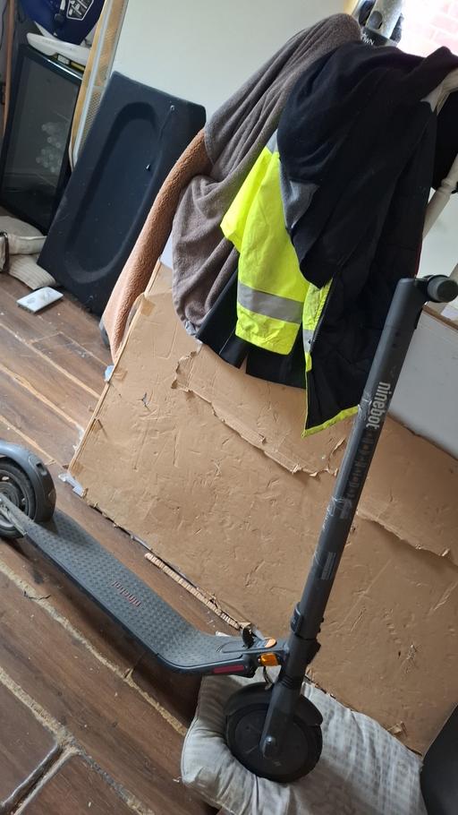 Buy & Sell Moxley Walsall - Photos for old scooter works just needs a charger
