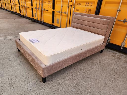 Buy & Sell Loughton Epping Forest - Photos for Double bed and mattress (can deliver)
