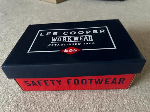 Buy & Sell Stairfoot Barnsley - Photos for Lee Cooper safety shoes size 9