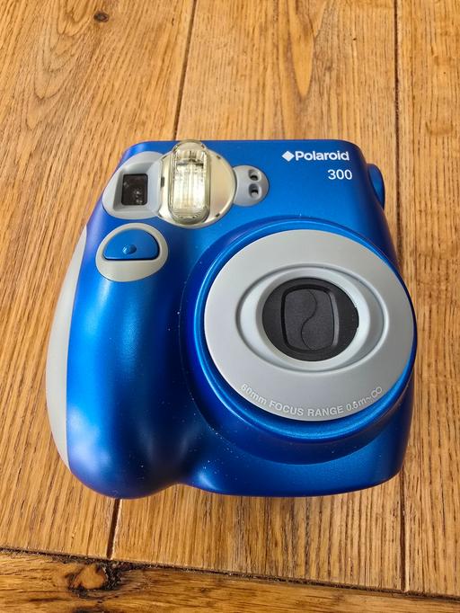 Buy & Sell Cheam Sutton - Photos for Open but unused Polaroid 300 Instant camera