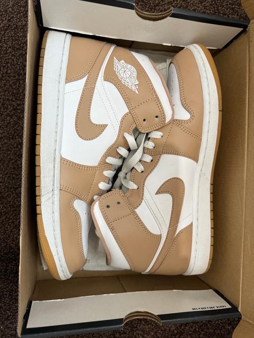 Buy & Sell Bow East London - Photos for Jordan 1 mid tan gum
