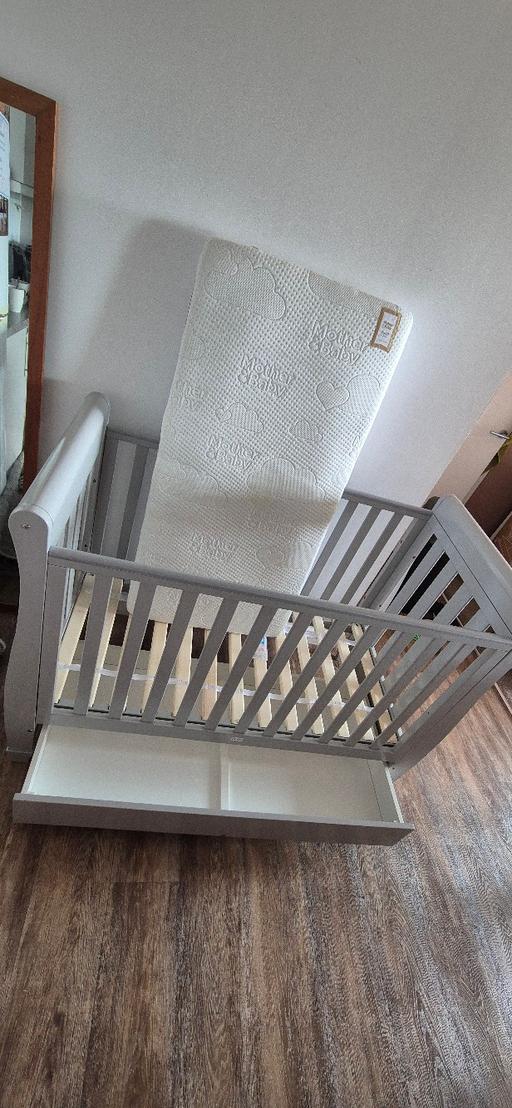 Buy & Sell All Saints East London - Photos for Cot Bed – Grey