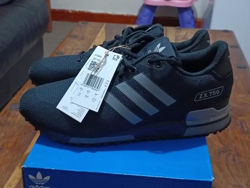 Buy & Sell Earley Reading - Photos for Adidas ZX 750