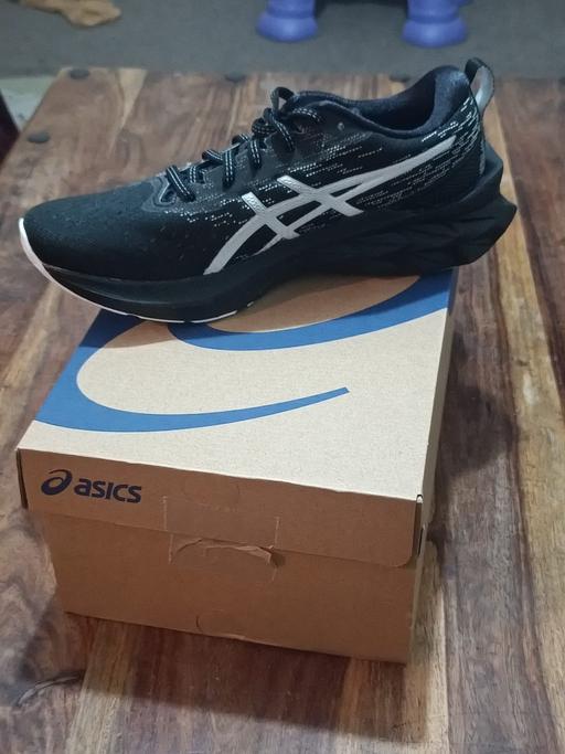 Buy & Sell Earley Reading - Photos for Asics Novablast 2