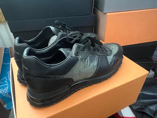 Buy & Sell Bethnal Green East London - Photos for Louis Vuitton Run Away Black UK men’s size 9