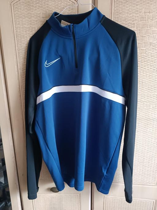 Buy & Sell Earley Reading - Photos for Nike Top