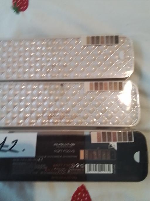 Buy & Sell Hounslow Town Centre Hounslow - Photos for Eye shadow palette