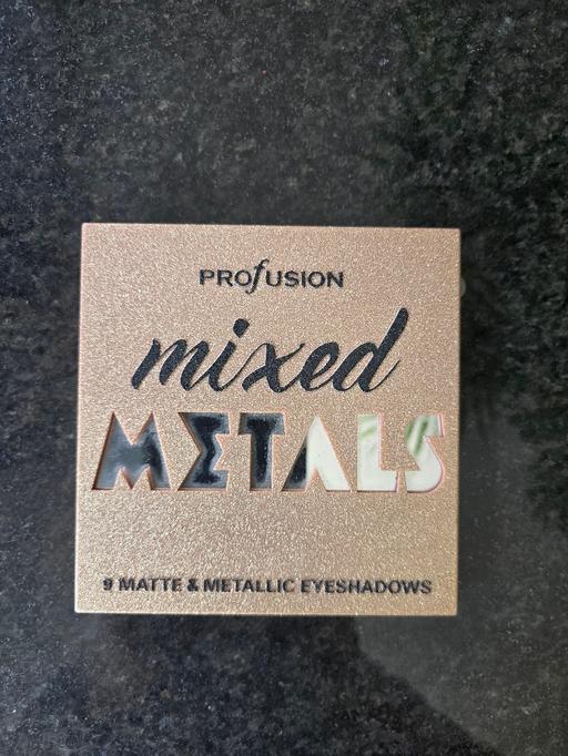Buy & Sell Rowley Regis Sandwell - Photos for Mixed Metals eye shadows - new