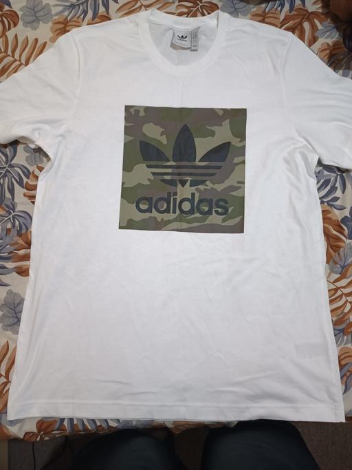 Buy & Sell Earley Reading - Photos for Adidas Tshirt