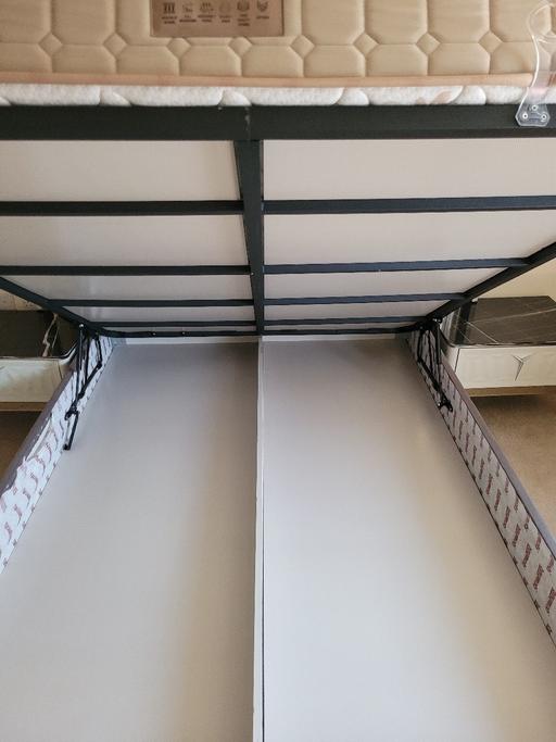 Buy & Sell Nunhead South East London - Photos for Modern Turkish king-size bedroom furniture se