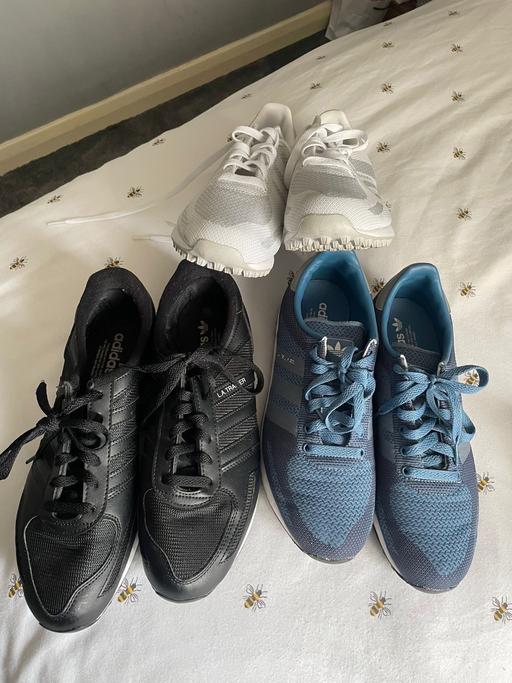 Buy & Sell Southdene Knowsley - Photos for La trainers