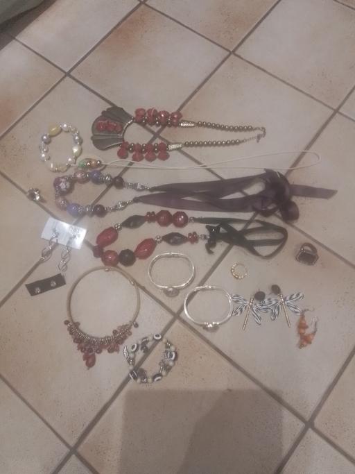 Buy & Sell Streetly Walsall - Photos for COLLECTION OF LADIES JEWELLERY