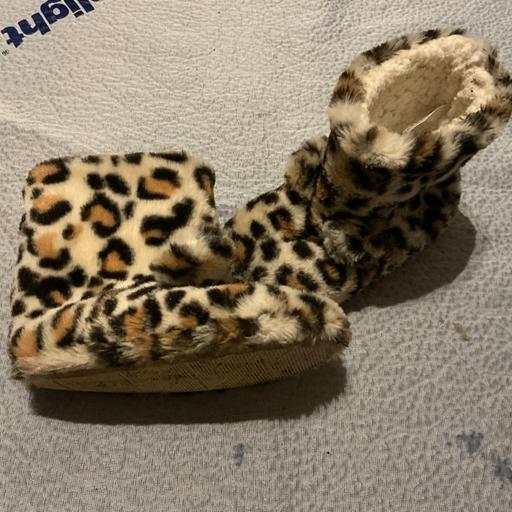 Buy & Sell Ringstead North Northamptonshire - Photos for Girls M&S slipper boots size 10