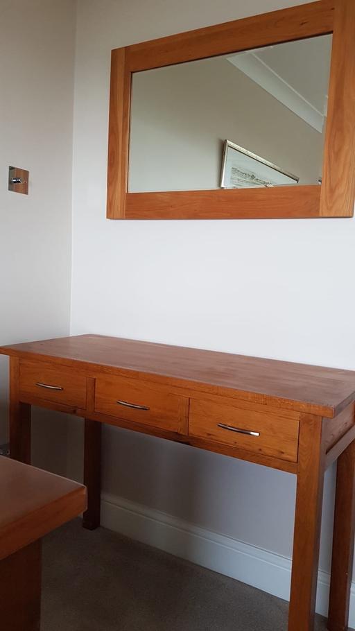 Buy & Sell New Eltham South East London - Photos for Dressing table or hall table and mirror