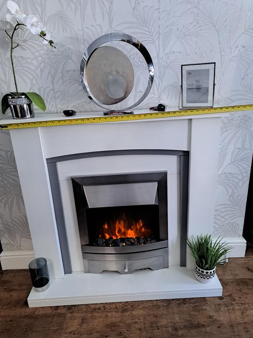 Buy & Sell Bartley Green Birmingham - Photos for Electric fire and white surround