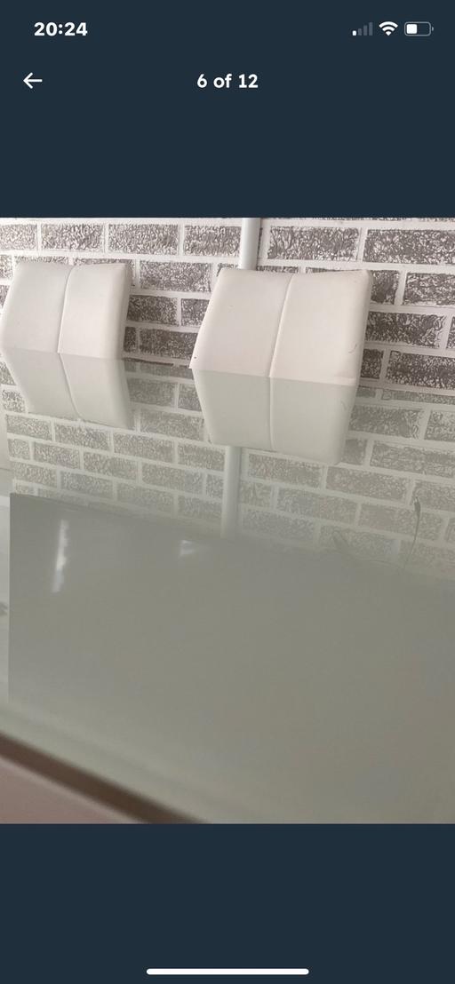 Buy & Sell Blackhorse Road East London - Photos for Dining table and chairs