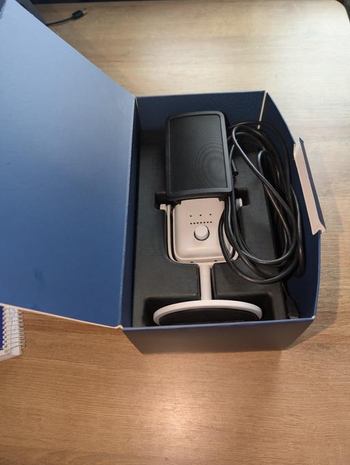 Buy & Sell Brockmoor Dudley - Photos for Elgato wave 3 with arm and stream deck