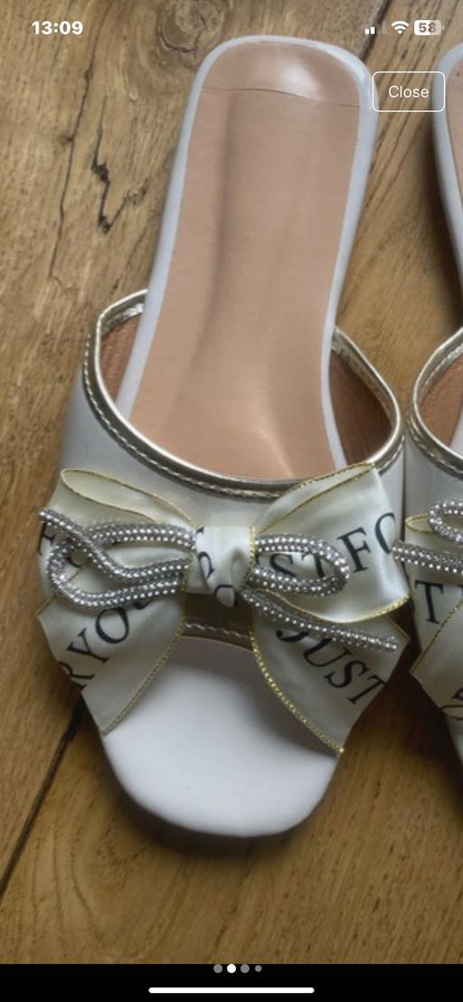 Buy & Sell Wednesbury Sandwell - Photos for gorgeous beige flat sandals with bow
