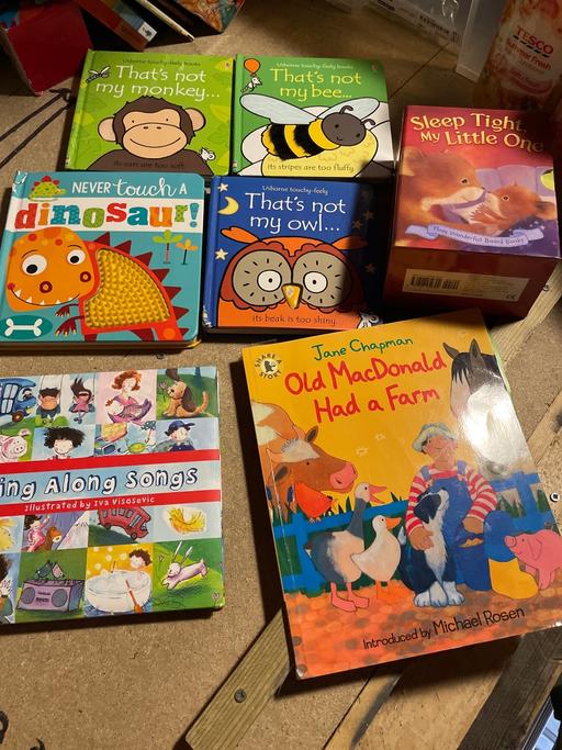 Buy & Sell Rowley Village Sandwell - Photos for Toddler books