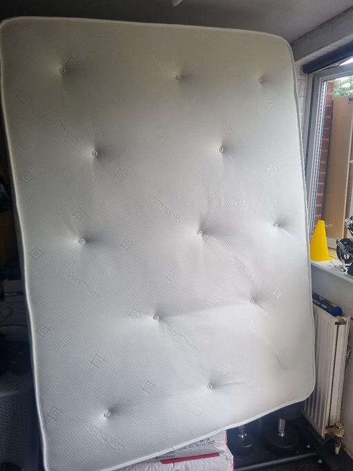 Buy & Sell Waterloo Central London - Photos for double mattress