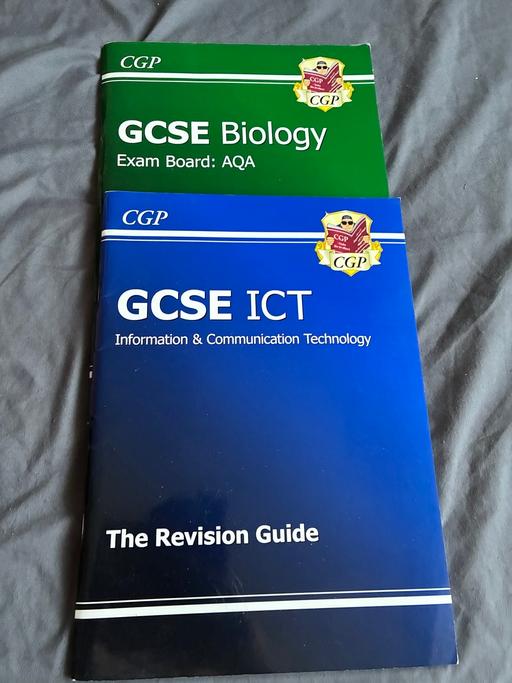 Buy & Sell Chase Terrace Lichfield - Photos for X2 gcse books