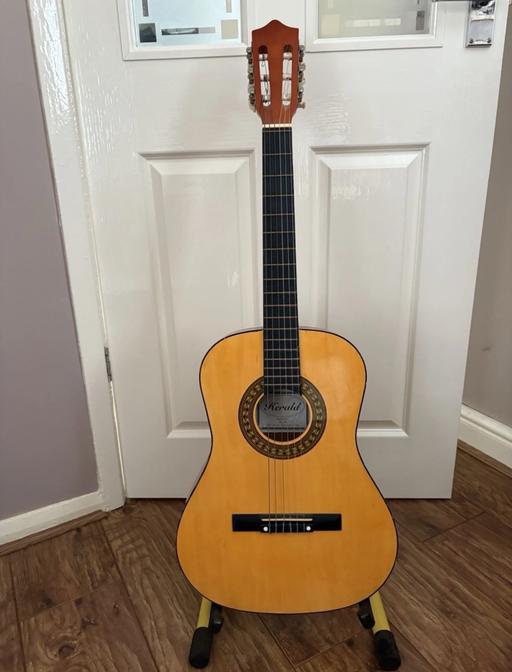 Buy & Sell Harpurhey Manchester - Photos for Junior 3/4 guitar*Great condition*