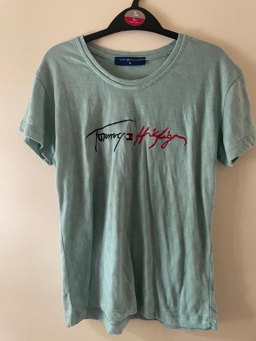 Buy & Sell Ynysddu Caerphilly - Wales - Photos for Tommy Hilfiger T-shirt size m age 12-13