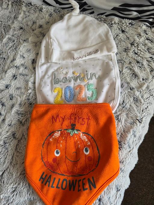 Buy & Sell Kitts Green Birmingham - Photos for bibs /hat born in 2025