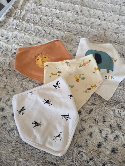 Buy & Sell Kitts Green Birmingham - Photos for 4 dribble bibs