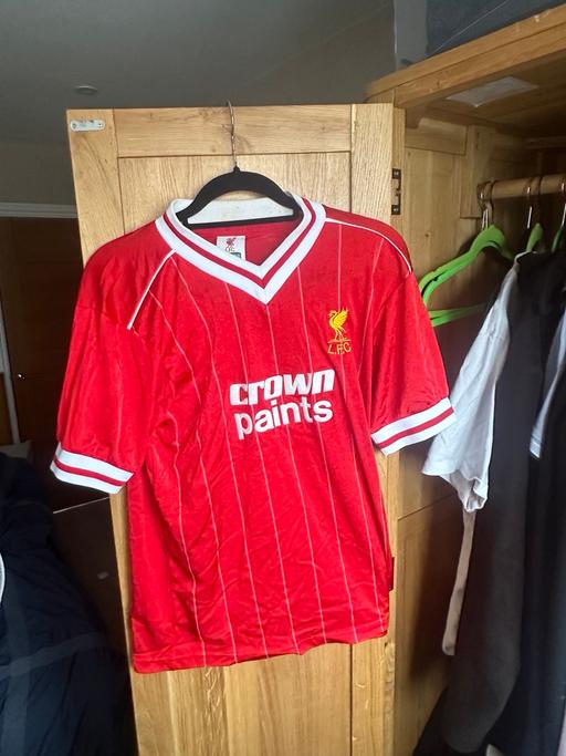 Buy & Sell Kenwick East Lindsey - Photos for Lfc mens medium retro kit