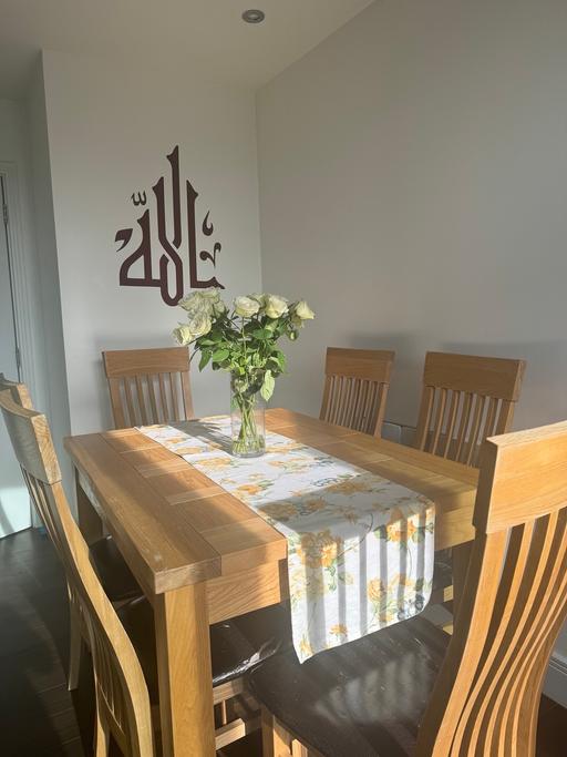 Buy & Sell Roehampton South West London - Photos for Premium Solid Wood 6-Seater Dining Table