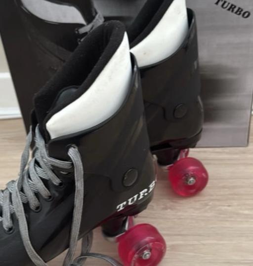 Buy & Sell Elmers End South East London - Photos for Pink turbo skates