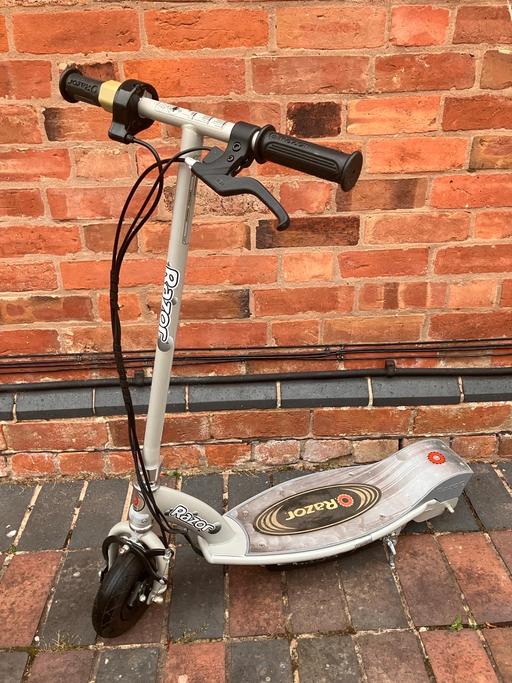 Buy & Sell Heather North West Leicestershire - Photos for RAZOR ELECTRIC SCOOTER