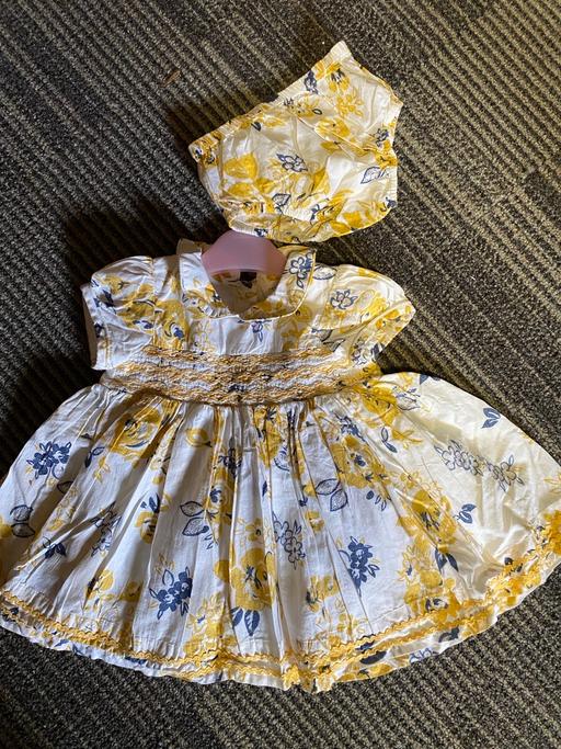 Buy & Sell Lees Oldham - Photos for Baby girls dress & knicker set