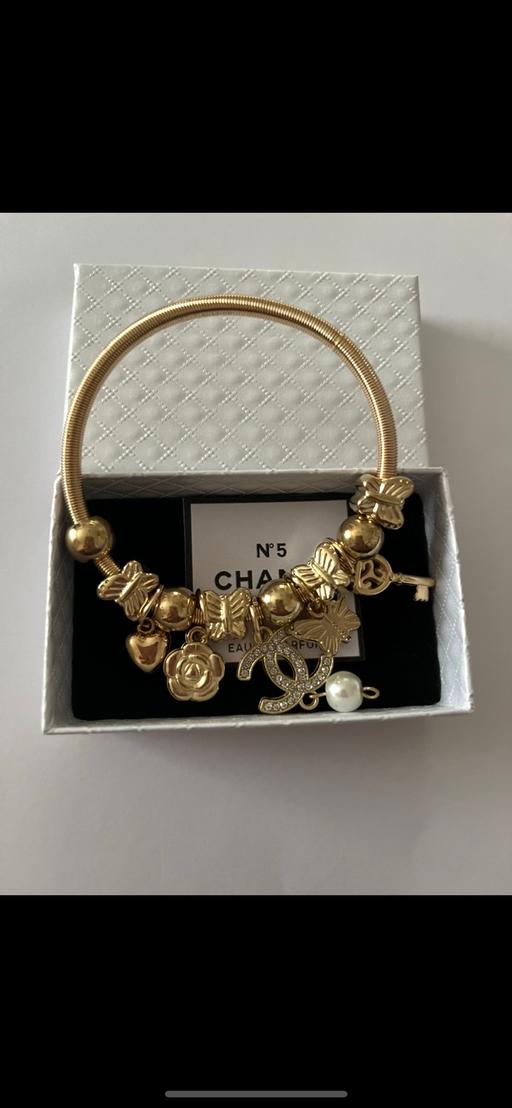 Buy & Sell Hamilton South Lanarkshire - Photos for Lovely new boxed bracelet