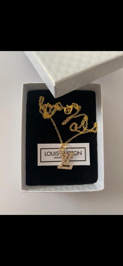 Buy & Sell Hamilton South Lanarkshire - Photos for Lovely new boxed necklace