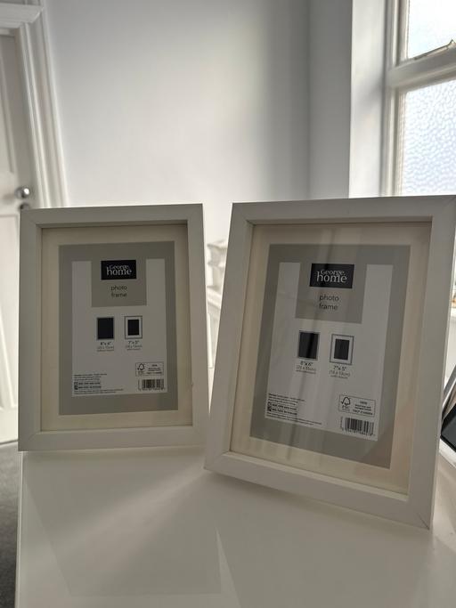 Buy & Sell Hanger Lane West London - Photos for 2x White Frames