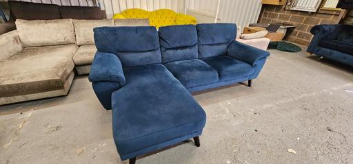 Buy & Sell Cheslyn Hay South Staffordshire - Photos for 🛋️ DFS Fargo Blue Velvet Corner Sofa