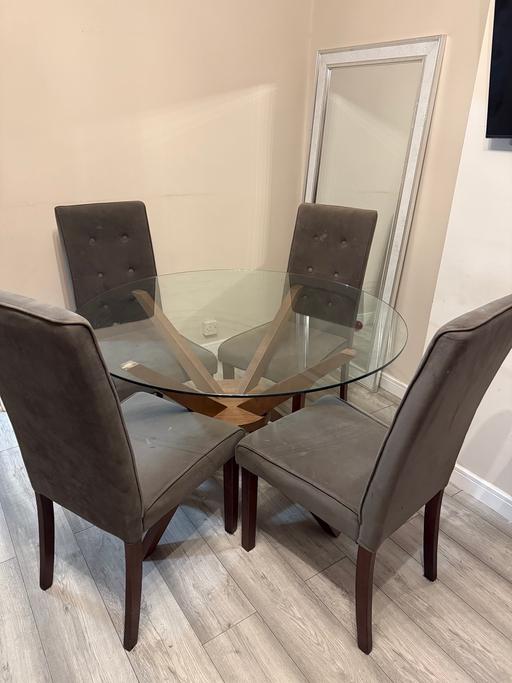 Buy & Sell Finedon North Northamptonshire - Photos for Dining Table with chairs