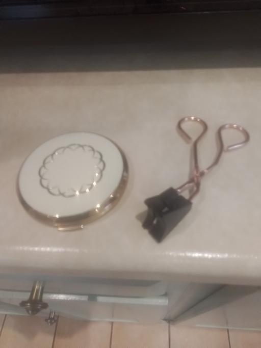 Buy & Sell Aldridge Walsall - Photos for STRATTON COMPACT POWDER & EYELASH LENGTHER