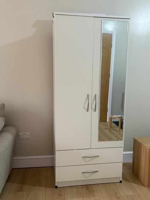 Buy & Sell - Photos for White mirrored wardrobe
