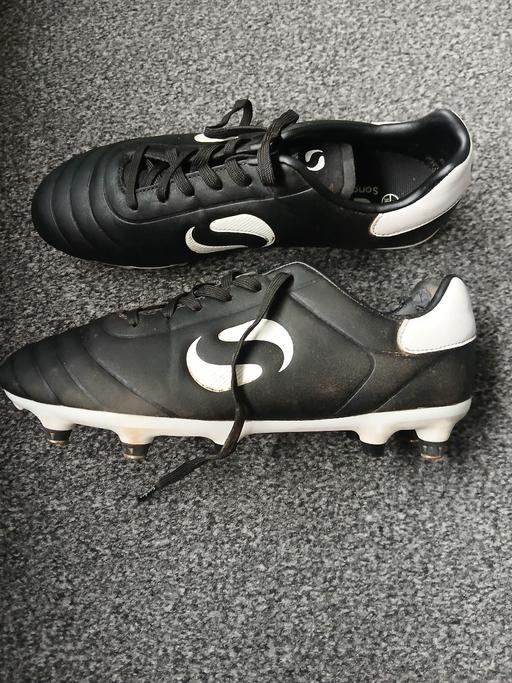 Buy & Sell Barepot Cumberland - Photos for Girls Football Boots